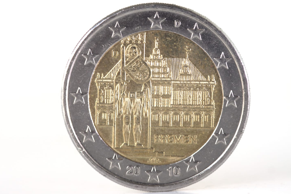 Se hai queste 2 Euro rare non spenderle: valgono una vera fortuna