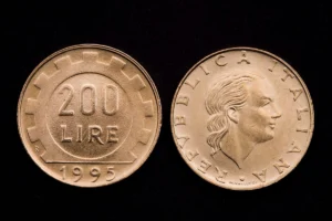 Gli esperti spiegano come riconoscere le 200 lire rare che valgono molto