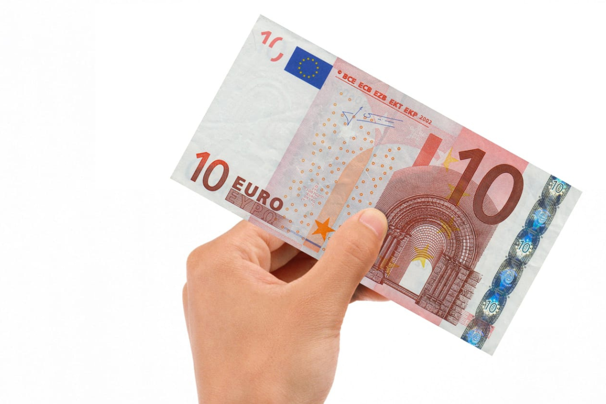 Se hai questa moneta da 10 euro stai attento a non spenderla: potrebbe valere molti più soldi di quanto immagini